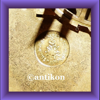 Zegar kominkowy stary onyksowy ze świecznikami Francja XIX wiek Zegar kominkowy stary onyksowy ze świecznikami Francja XIX wiek