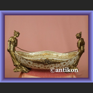 Przepiękna duża patera z figurami kobiet misa na owoce secesja