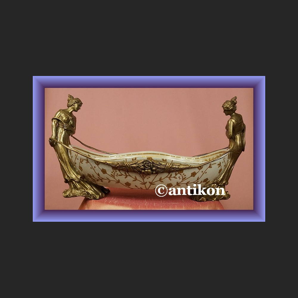 Przepiękna duża patera z figurami kobiet misa na owoce secesja Przepiękna duża patera z figurami kobiet misa na owoce secesja