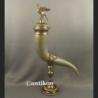 Róg obfitości na szczęście okuty brązem 