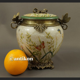 Secesyjna bomboniera okuta brązem szkatuła