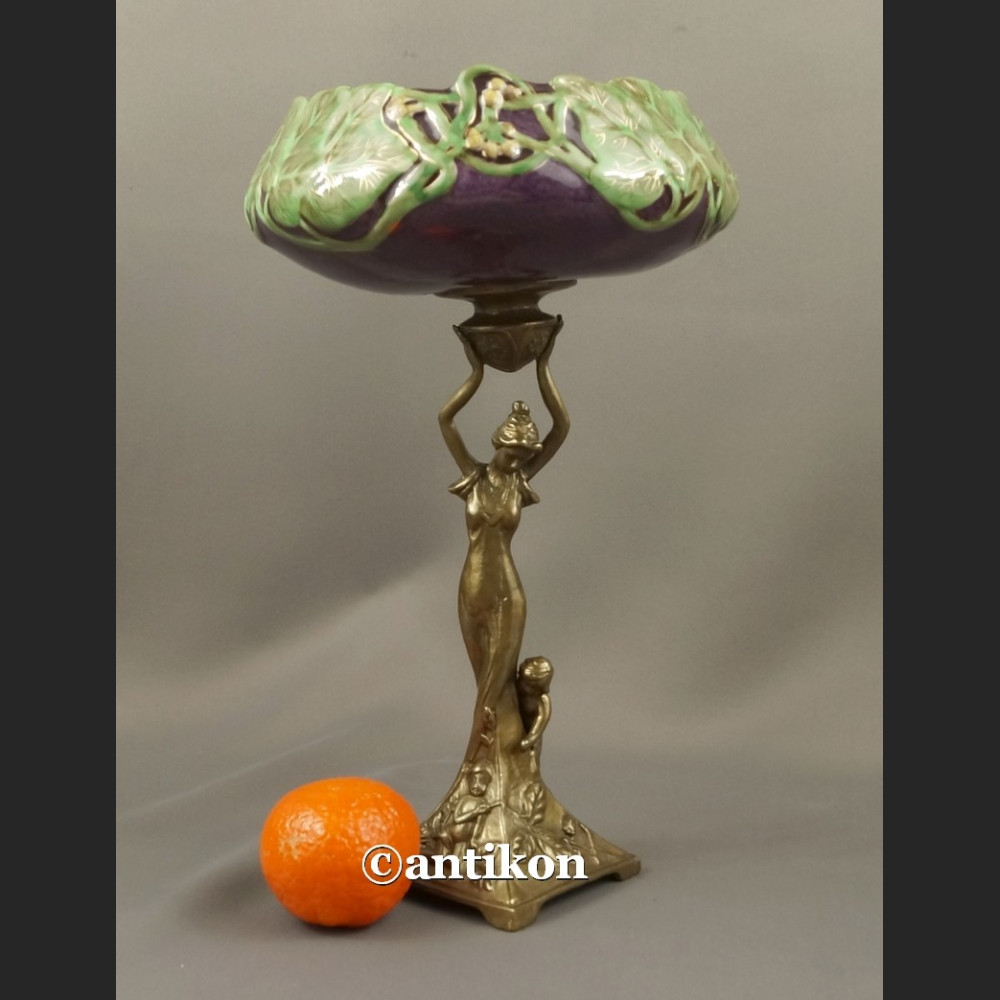 Patera secesyjna figuralna porcelana z brązem Patera secesyjna figuralna porcelana z brązem