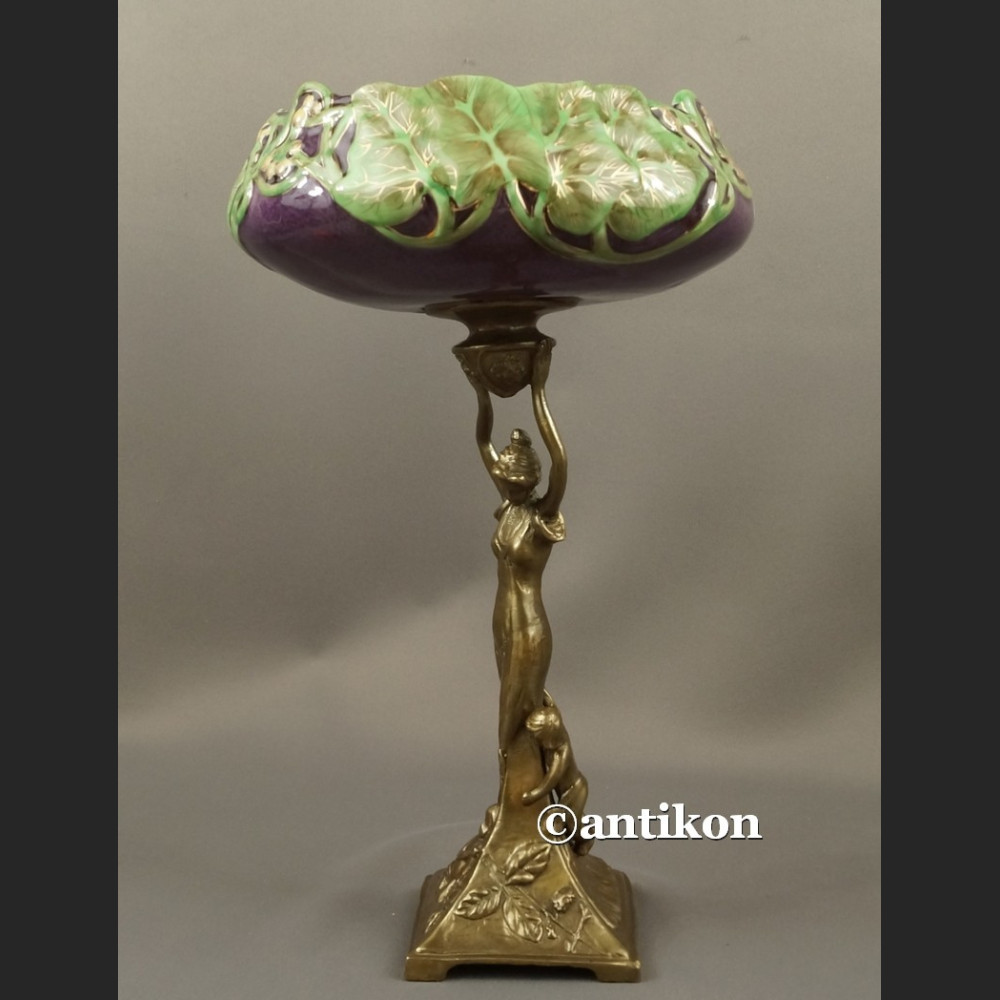 Patera secesyjna figuralna porcelana z brązem Patera secesyjna figuralna porcelana z brązem