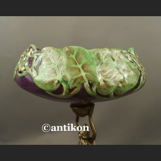 Patera secesyjna figuralna porcelana z brązem Patera secesyjna figuralna porcelana z brązem