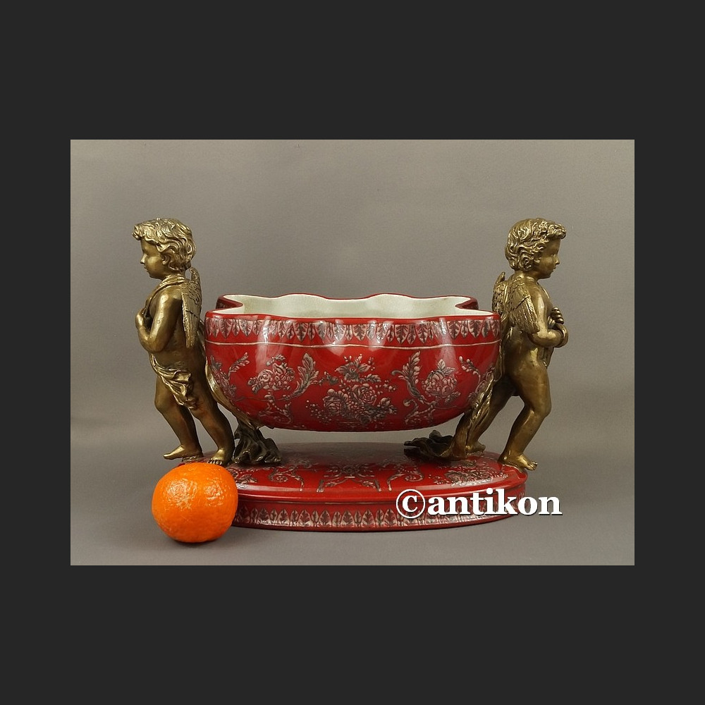 Patera barokowa z aniołami porcelana z brązem  Patera barokowa z aniołami porcelana z brązem