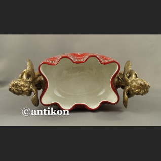 Patera barokowa z aniołami porcelana z brązem  Patera barokowa z aniołami porcelana z brązem