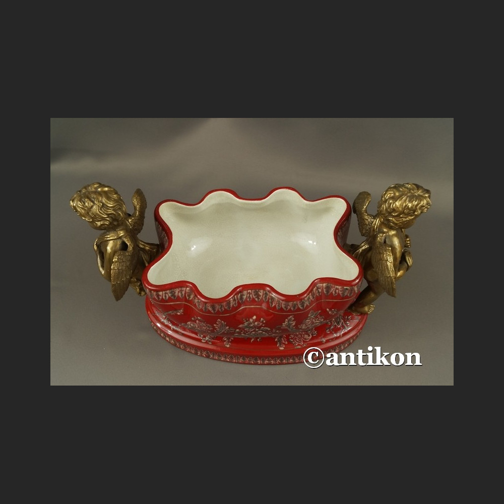 Patera barokowa z aniołami porcelana z brązem  Patera barokowa z aniołami porcelana z brązem