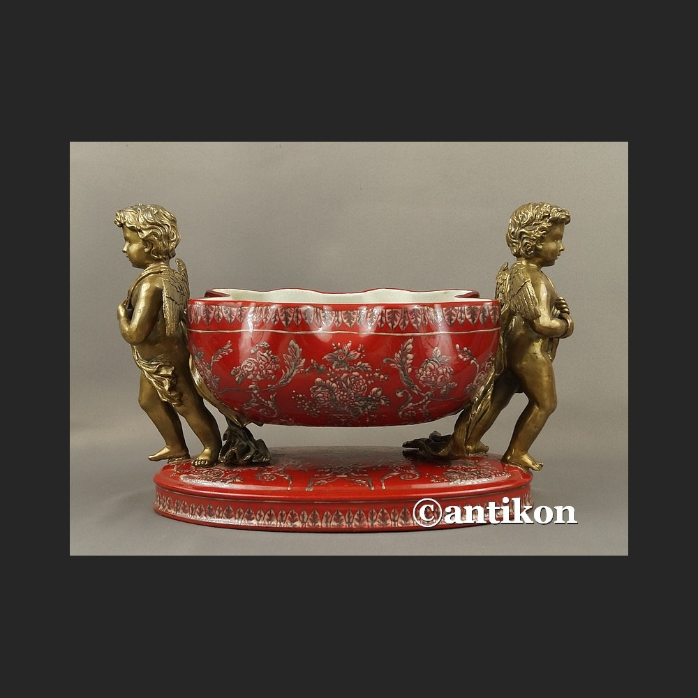 Patera barokowa z aniołami porcelana z brązem  Patera barokowa z aniołami porcelana z brązem