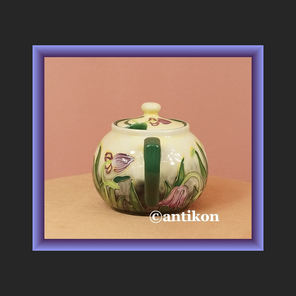 Porcelanowa cukierniczka ręcznie malowana dzwonki Porcelanowa cukierniczka ręcznie malowana dzwonki