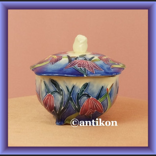 Porcelanowa cukierniczka ręcznie malowana bomboniera