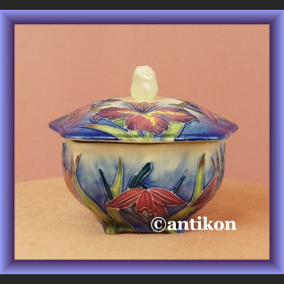 Porcelanowa cukierniczka ręcznie malowana bomboniera