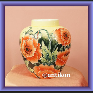 Wazon z porcelany ręcznie malowany kwiaty maki