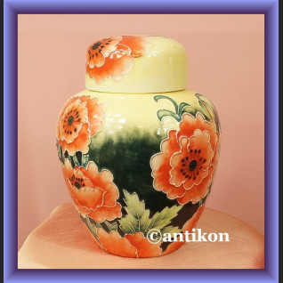 Wazon z porcelany ręcznie malowany kwiaty maki Wazon z porcelany ręcznie malowany kwiaty maki