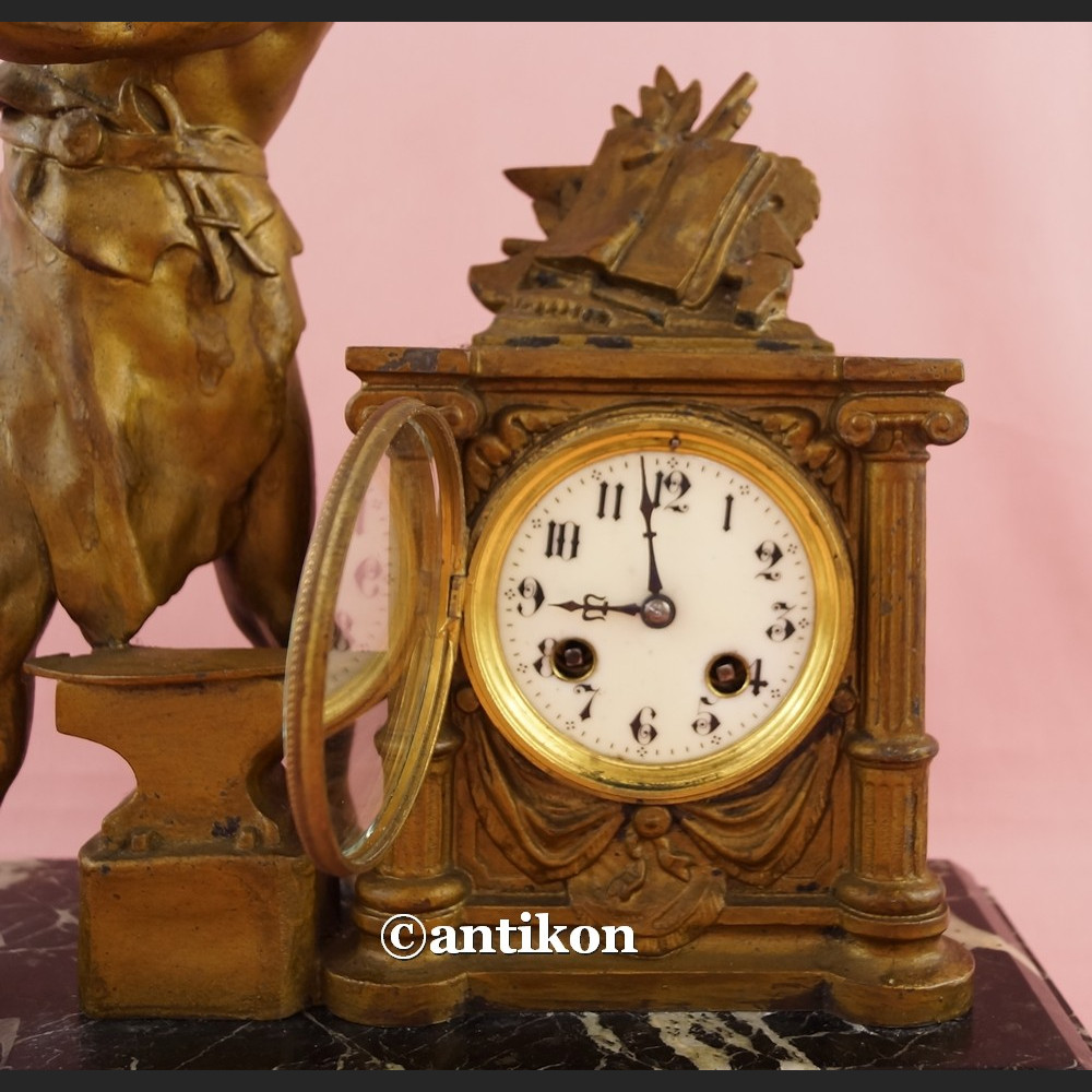 Zegar kominkowy Kowal stary francuski Zegar kominkowy Kowal stary francuski