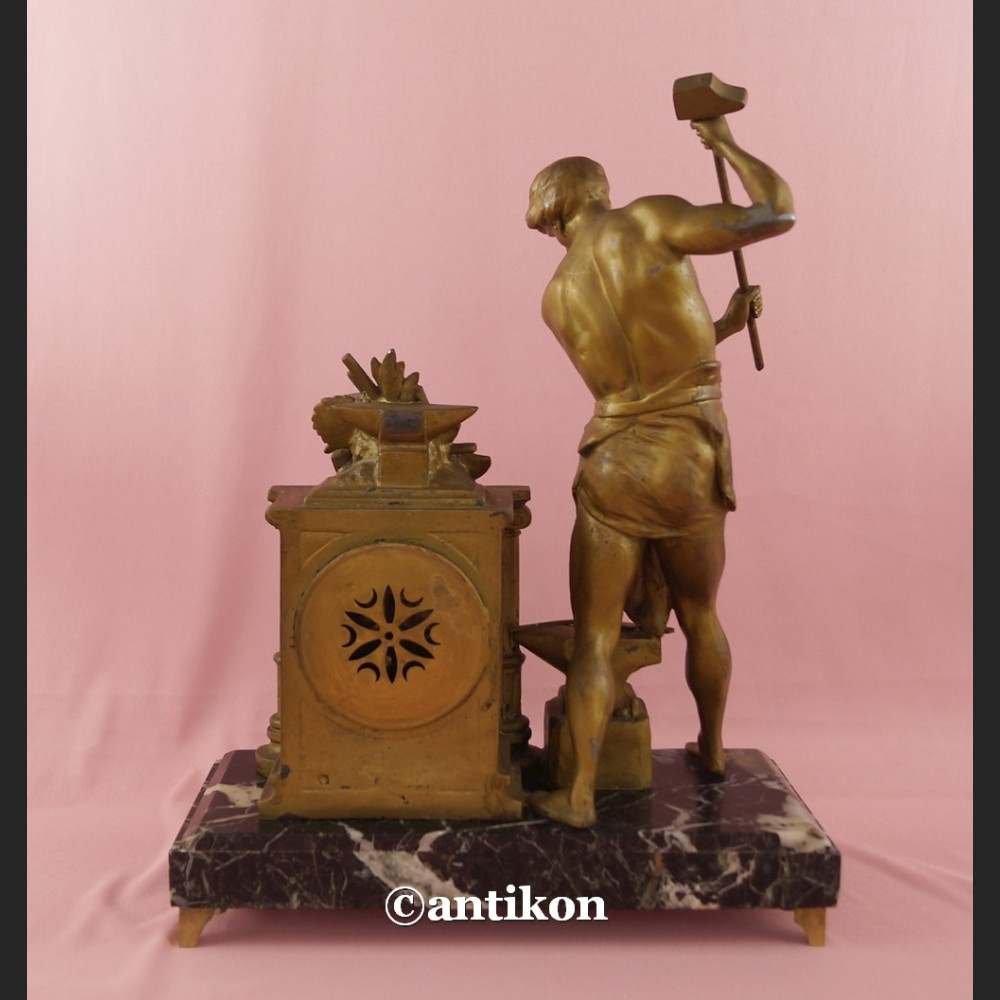 Zegar kominkowy Kowal stary francuski Zegar kominkowy Kowal stary francuski