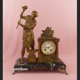 Zegar kominkowy Kowal  stary francuski 