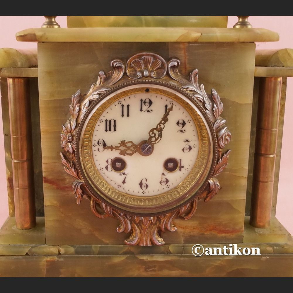 Zegar kominkowy stary z onyksu zielony marmur Zegar kominkowy stary z onyksu zielony marmur