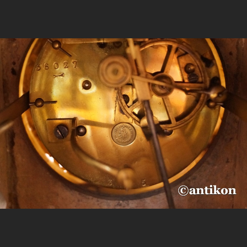 Zegar kominkowy stary z onyksu zielony marmur Zegar kominkowy stary z onyksu zielony marmur