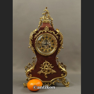 Stary zegar kominkowy w stylu Boulle Stary zegar kominkowy w stylu Boulle