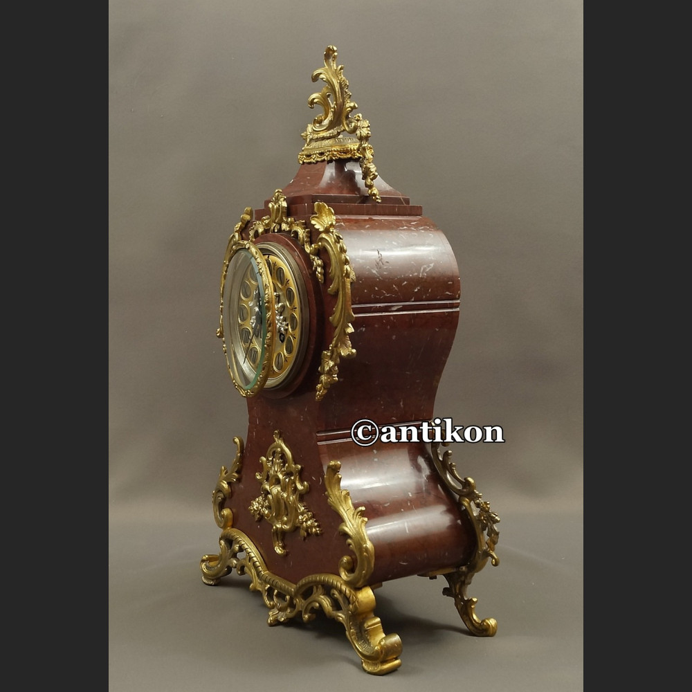 Stary zegar kominkowy w stylu Boulle Stary zegar kominkowy w stylu Boulle