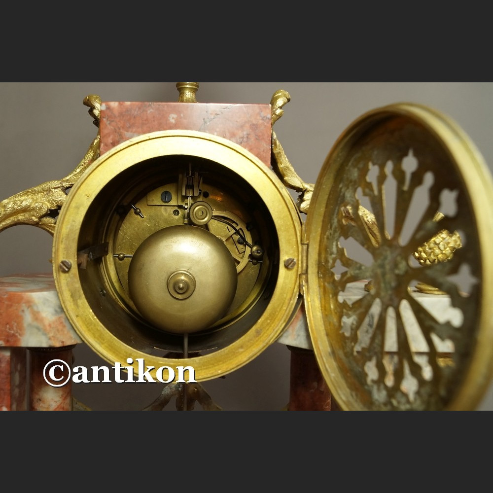 Stary zegar z różowego marmuru Francja 1900r 