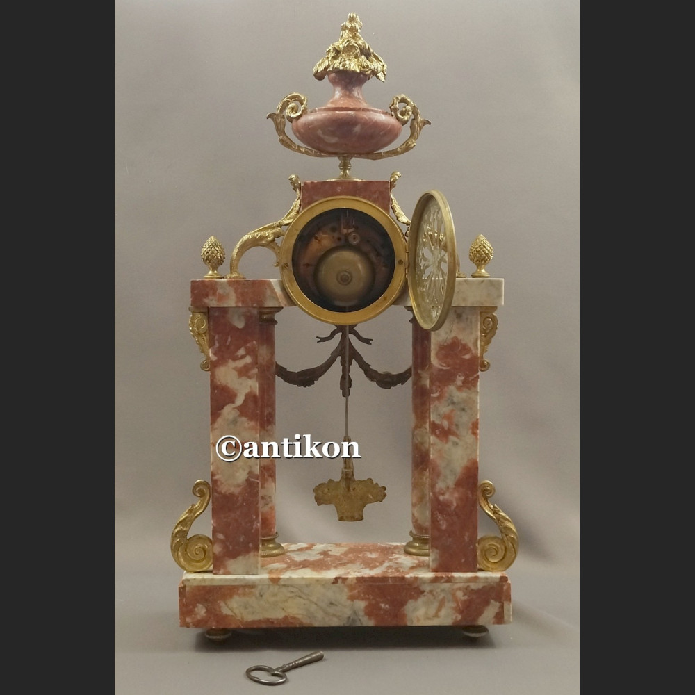Stary zegar z różowego marmuru Francja 1900r 