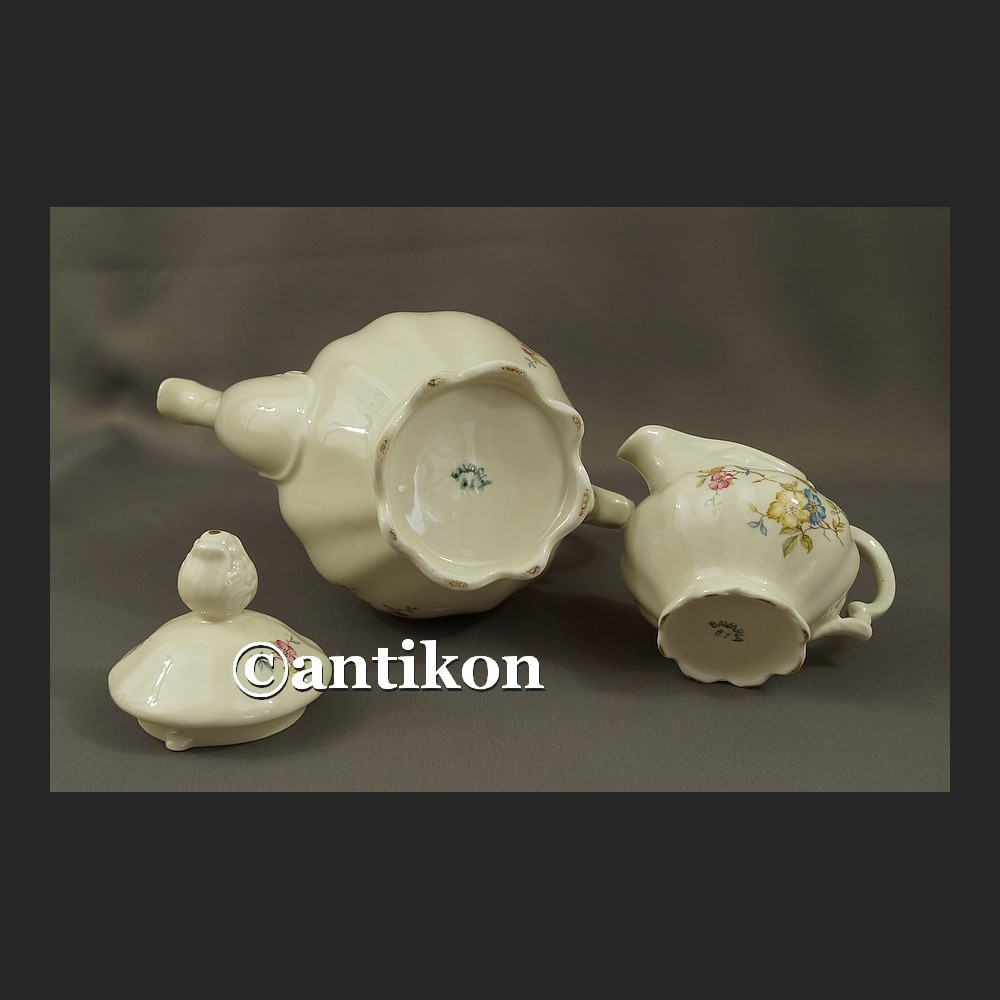 Porcelana Bawarska dzbanek do herbaty kawy i mlecznik Porcelana Bawarska dzbanek do herbaty kawy i mlecznik