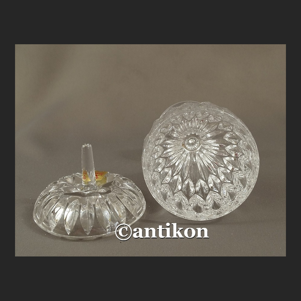 Cukierniczka kryształowa na nóżce bomboniera