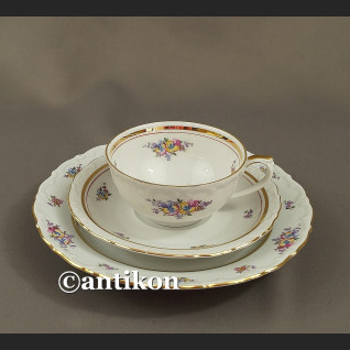 Filiżanka kolekcjonerska stara porcelana zestaw śniadaniowy trio z kwiatkami Filiżanka kolekcjonerska stara porcelana zestaw śniadaniowy trio z kwiatkami