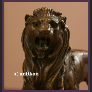 SALONOWY BRĄZ LEW WALCZĄCY Z KROKODYLEM SYGNOWANA RZEŹBA SALONOWY BRĄZ LEW WALCZĄCY Z KROKODYLEM SYGNOWANA RZEŹBA