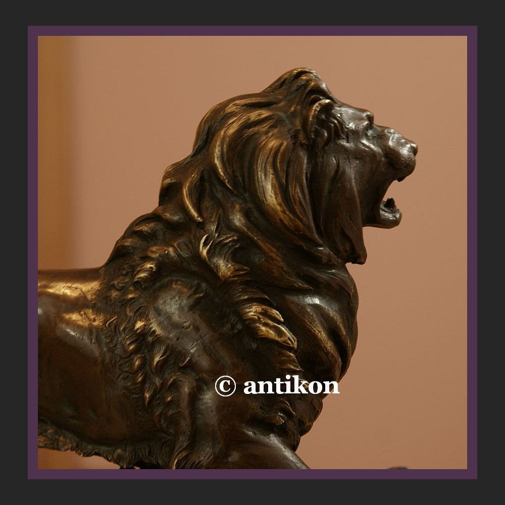 SALONOWY BRĄZ LEW WALCZĄCY Z KROKODYLEM SYGNOWANA RZEŹBA SALONOWY BRĄZ LEW WALCZĄCY Z KROKODYLEM SYGNOWANA RZEŹBA