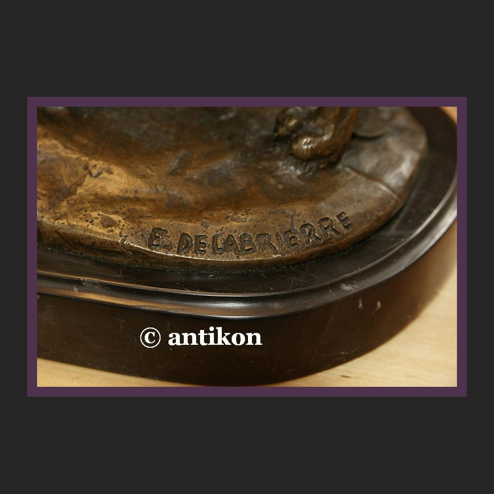 SALONOWY BRĄZ LEW WALCZĄCY Z KROKODYLEM SYGNOWANA RZEŹBA SALONOWY BRĄZ LEW WALCZĄCY Z KROKODYLEM SYGNOWANA RZEŹBA