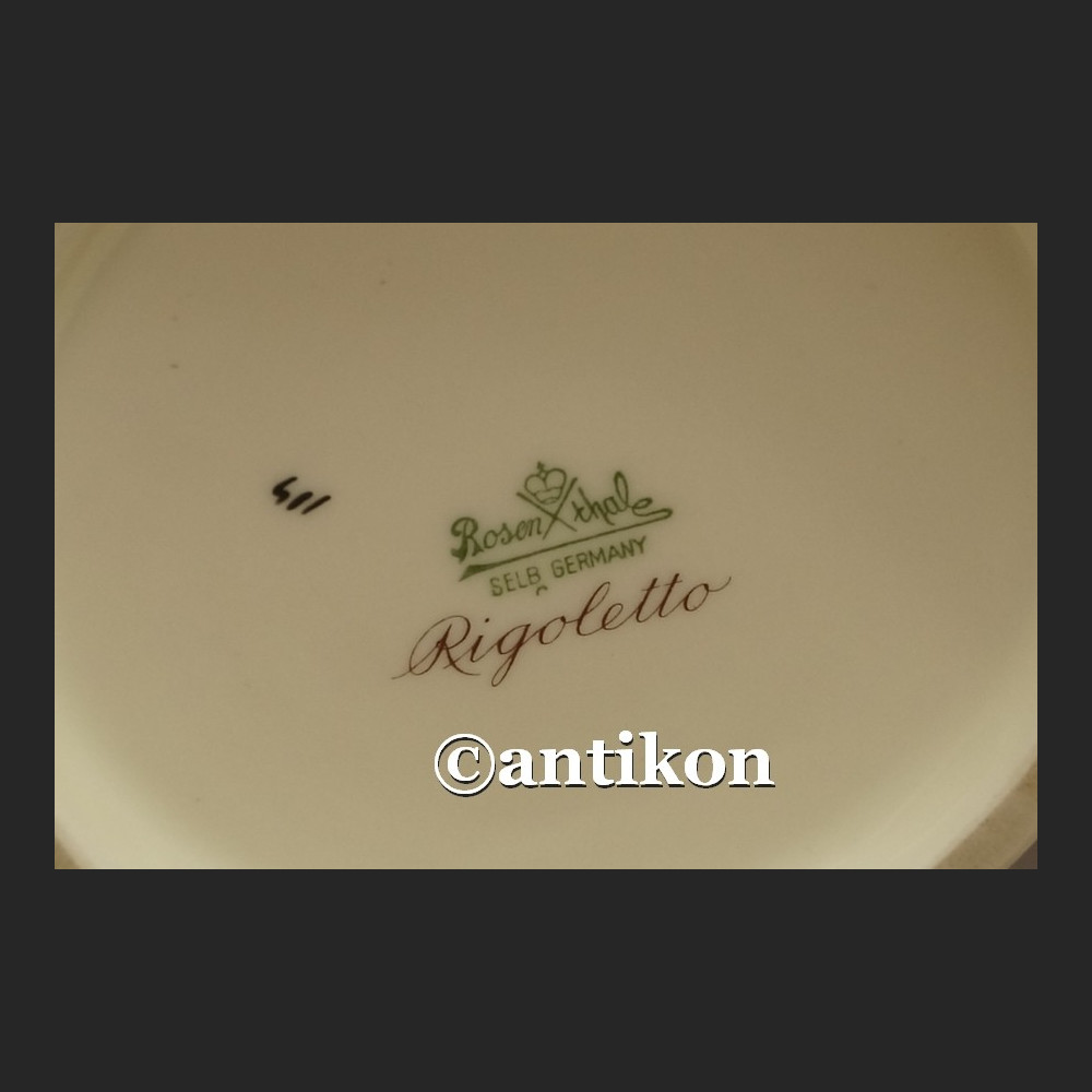 Wazon Rosenthal wielki biały z różami cudowny wzór Rigoletto ok. 1940 r. Wazon Rosenthal wielki biały z różami cudowny wzór Rigoletto ok. 1940 r.