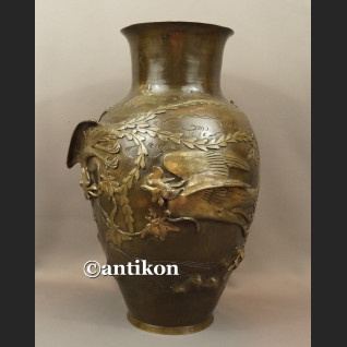 Waza z brązu sygnowana Chiny antyk z XIX w   nr 2