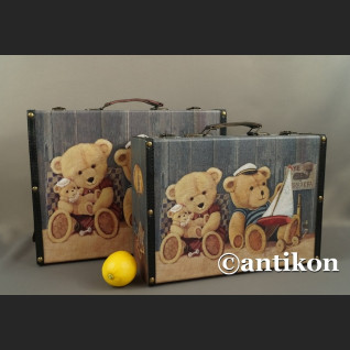 Walizki vintage z misiami komplet dekoracyjnych pudeł Walizki vintage z misiami komplet dekoracyjnych pudeł