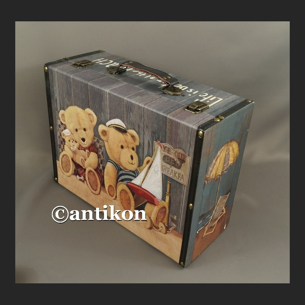 Walizki vintage z misiami komplet dekoracyjnych pudeł Walizki vintage z misiami komplet dekoracyjnych pudeł