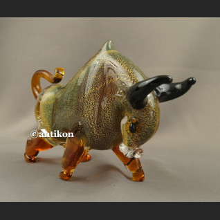 Szklana figura z Murano szklany byk symbol giełdowej hossy
