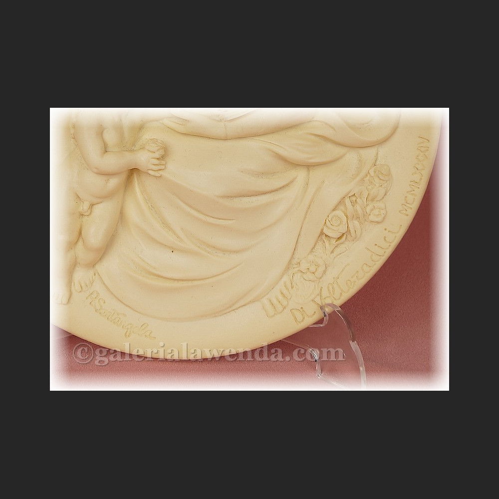 Relief alabastrowy płaskorzeźba Madonna z Dzieciątkiem Relief alabastrowy płaskorzeźba Madonna z Dzieciątkiem