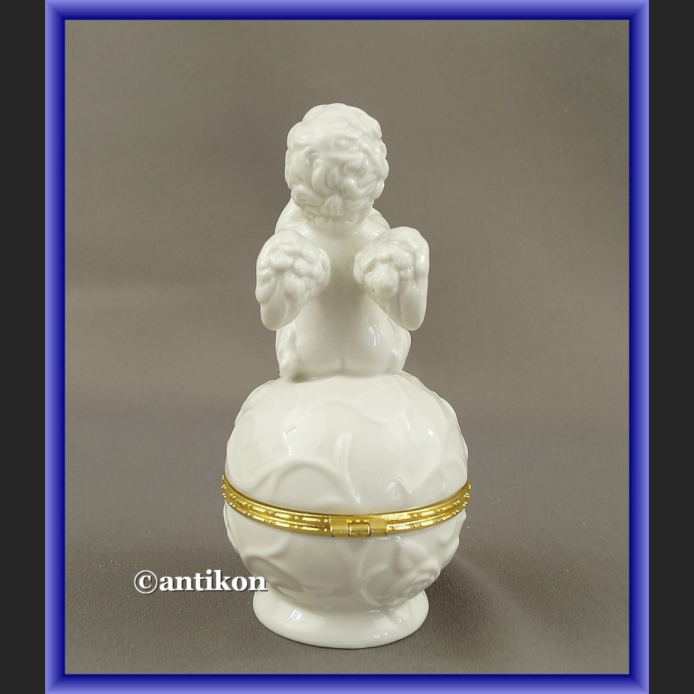 Szkatułka aniołek porcelanowa z trąbką 