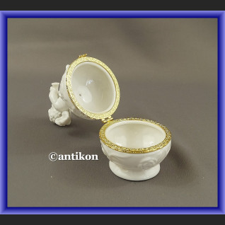 Szkatułka aniołek porcelanowa z trąbką 