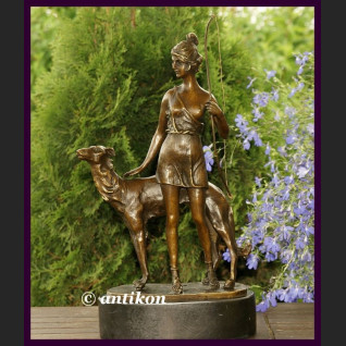 AMZONKA Z CHARTEM BRĄZ ART DECO SYGNOWANA RZEŹBA CUDO