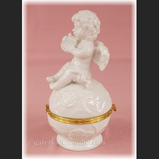 Szkatułka aniołek porcelanowa z harfą