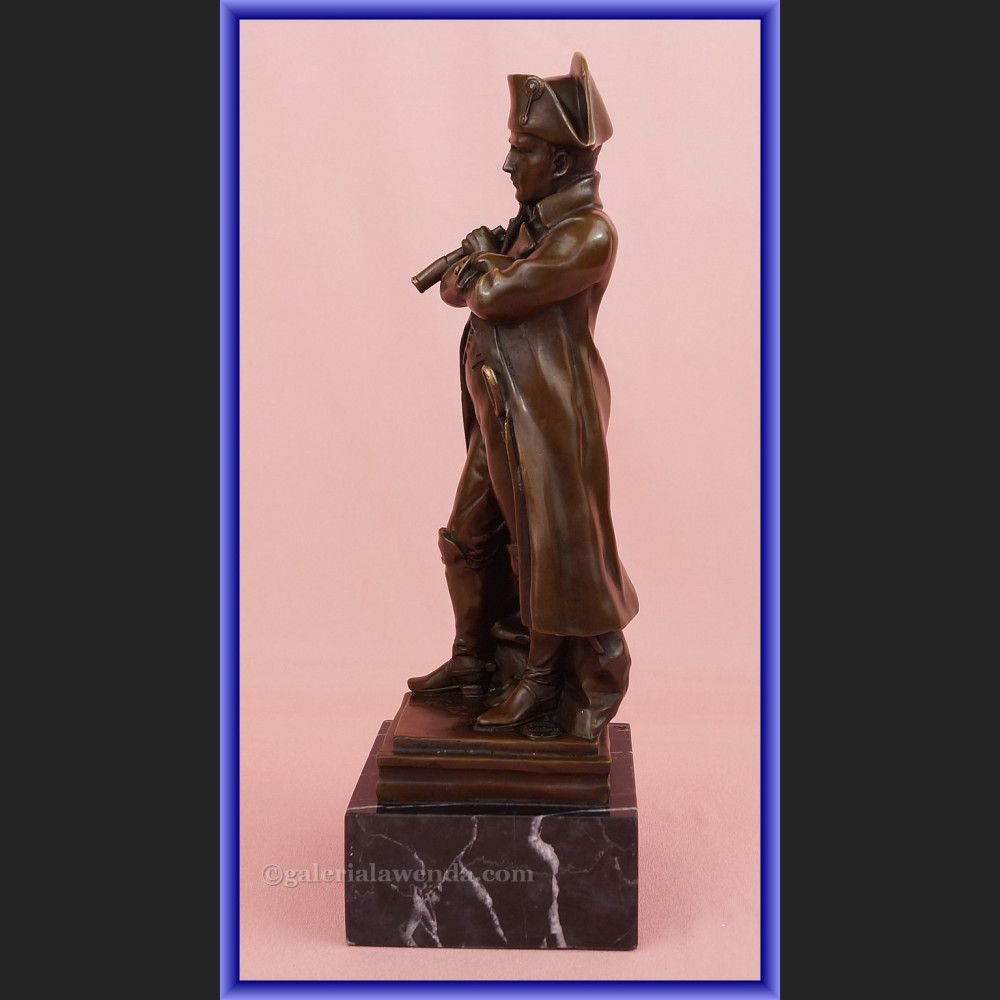 Rzeźba z brązu Napoleon z lunetą Francja Rzeźba z brązu Napoleon z lunetą Francja