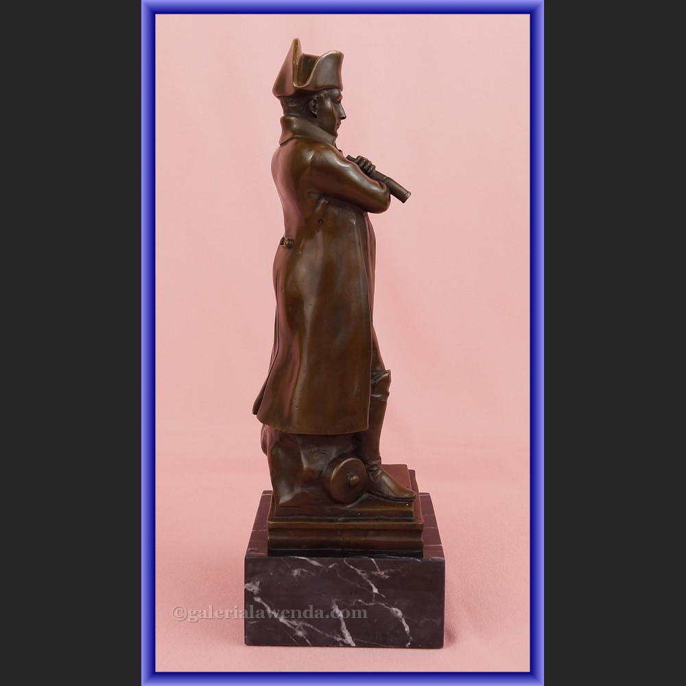 Rzeźba z brązu Napoleon z lunetą Francja Rzeźba z brązu Napoleon z lunetą Francja