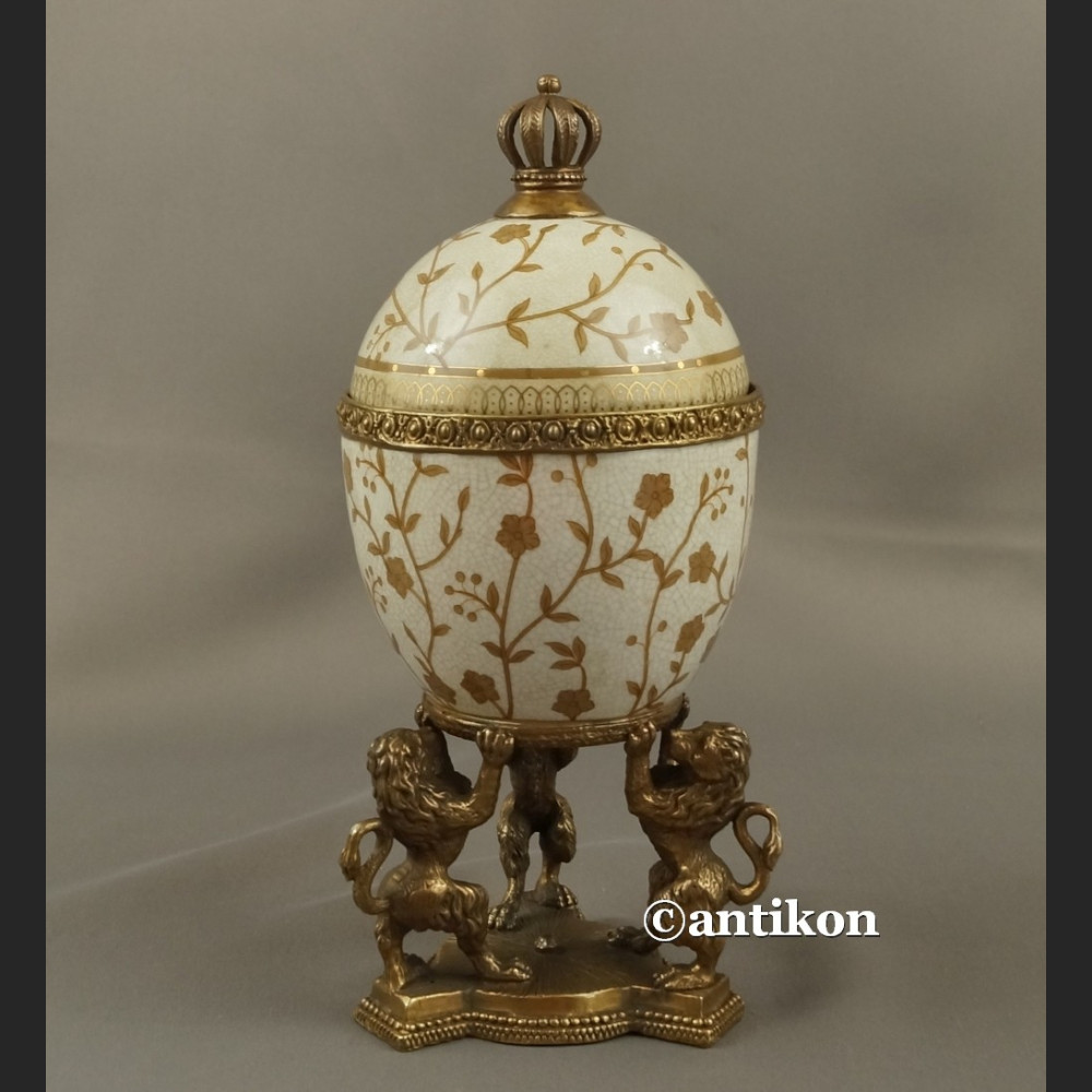 Jajo a'la Faberge piękna porcelanowa szkatuła z lwami