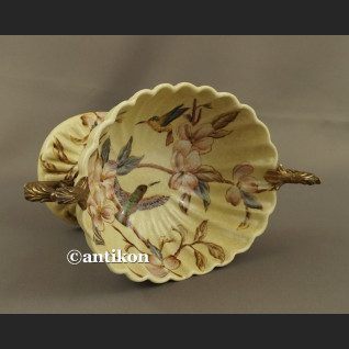 Patera porcelanowa z kolibrami w stylu japońskim Patera porcelanowa z kolibrami w stylu japońskim