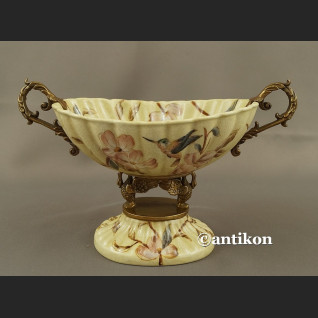 Patera porcelanowa z kolibrami w stylu japońskim 