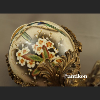 Wazon porcelanowy z ptakami jaskółki