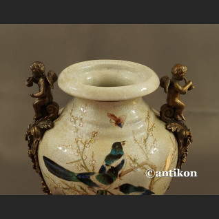 Wazon porcelanowy z ptakami jaskółki