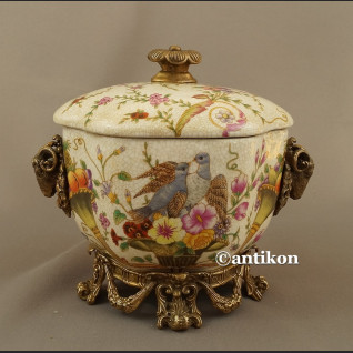 Bomboniera porcelanowa gołębie i róg obfitości na szczęście